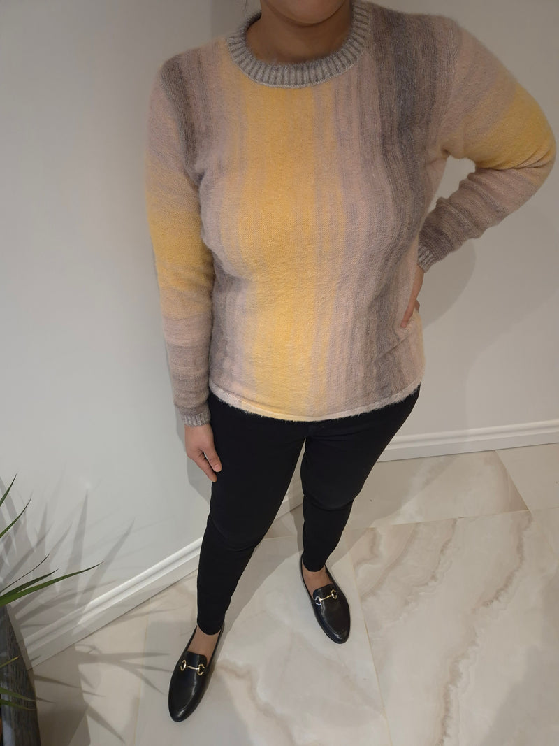 ANONYMOUS Fluffy Soft Knit Jumper