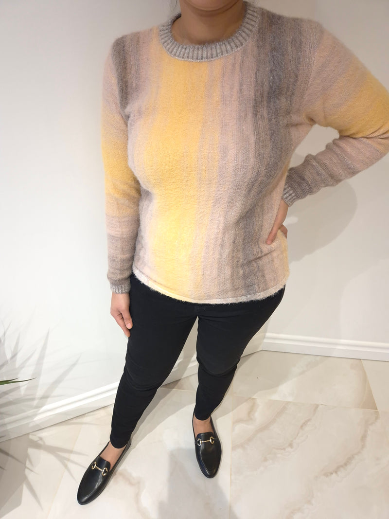 ANONYMOUS Fluffy Soft Knit Jumper